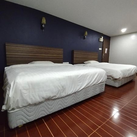 Oyo 90248 Kapitan Inn بينتولو المظهر الخارجي الصورة