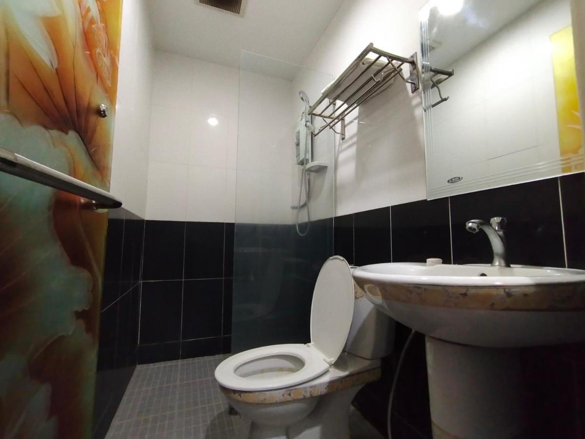 Oyo 90248 Kapitan Inn بينتولو المظهر الخارجي الصورة