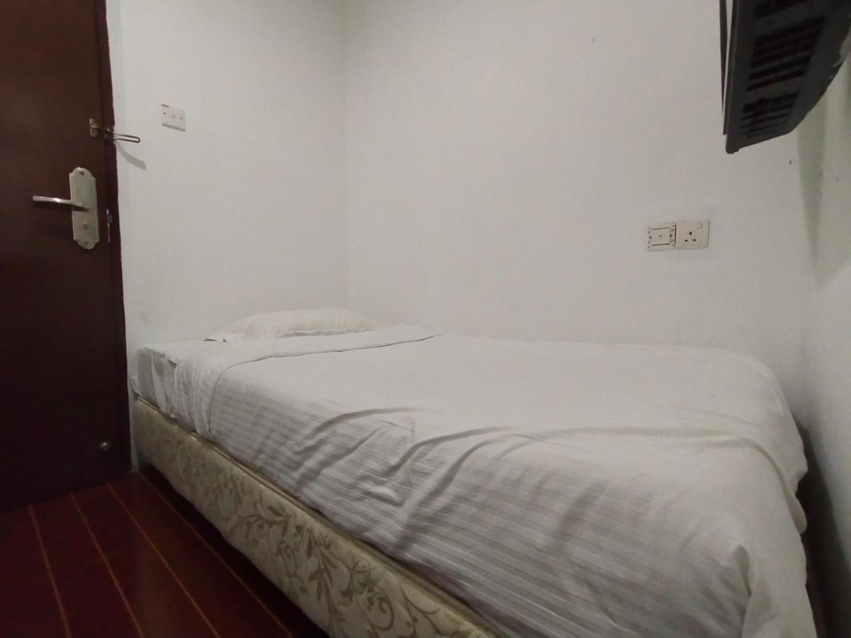Oyo 90248 Kapitan Inn بينتولو المظهر الخارجي الصورة